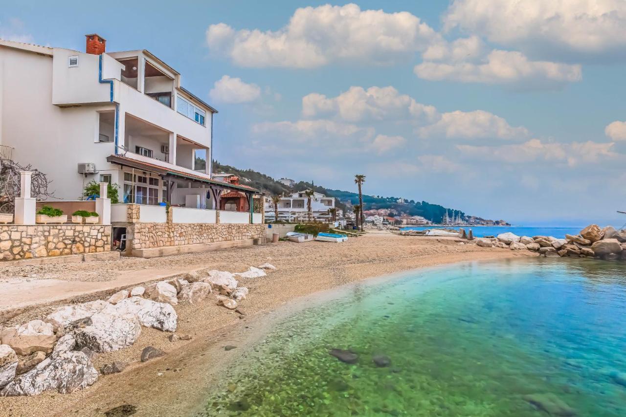 Beachfront Apartment 예세니체 외부 사진